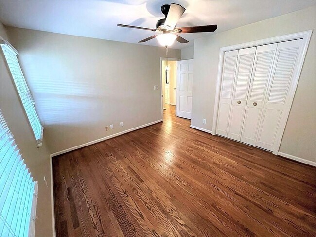 Building Photo - 1150 Falstaff Dr