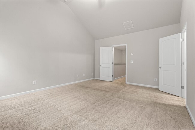 Building Photo - 3 Bedroom Townhome in Jonesboro!