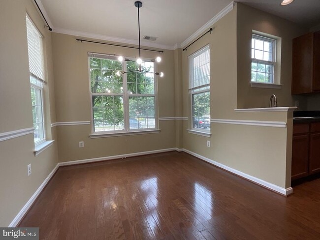 Building Photo - 117 Leather Fern Way