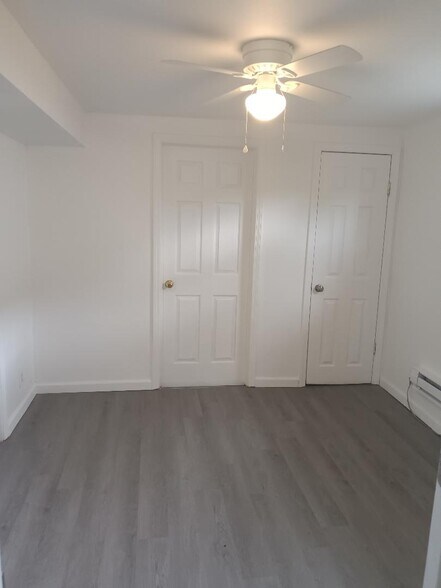 1st bedroom - 11308 E Aaron Ln
