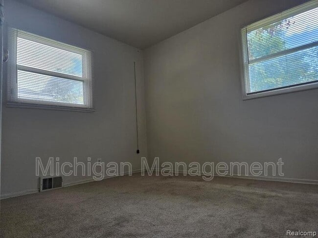 Building Photo - 2653 Ackley Ave