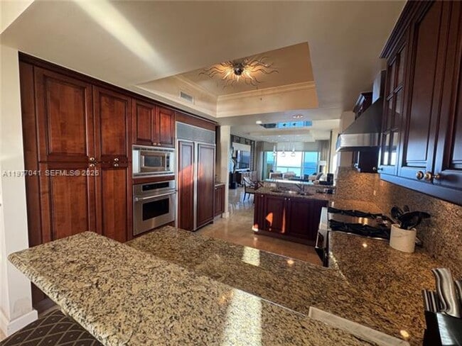 Building Photo - 17875 Collins Ave