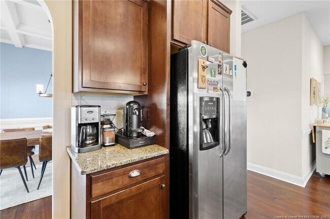 Building Photo - 597 Micahs Way N
