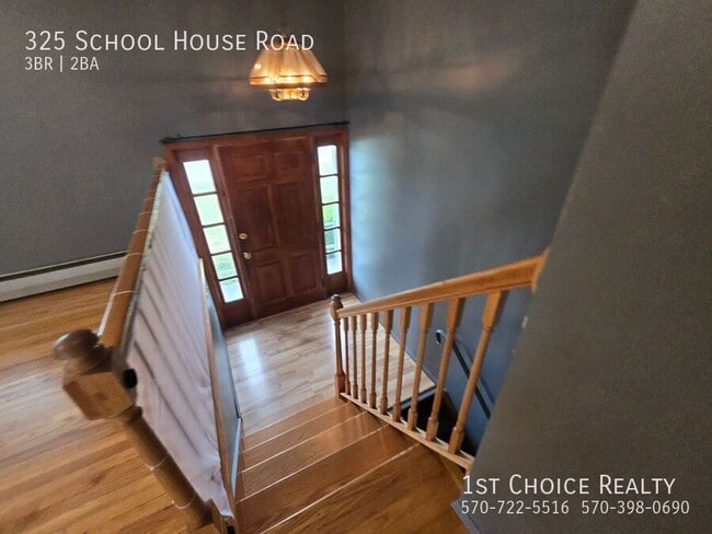 Building Photo - 325 Schoolhouse Rd