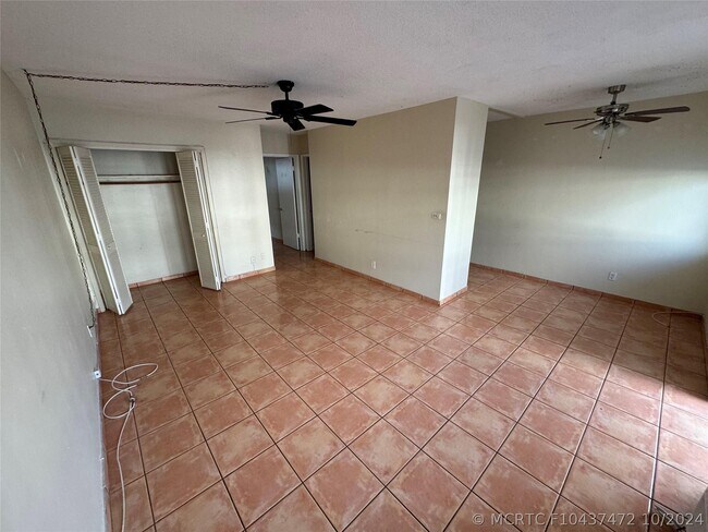 Building Photo - 1814 E Oakland Park Blvd