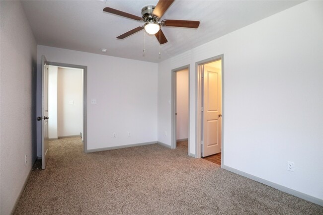 Building Photo - 2702 Appian Wy