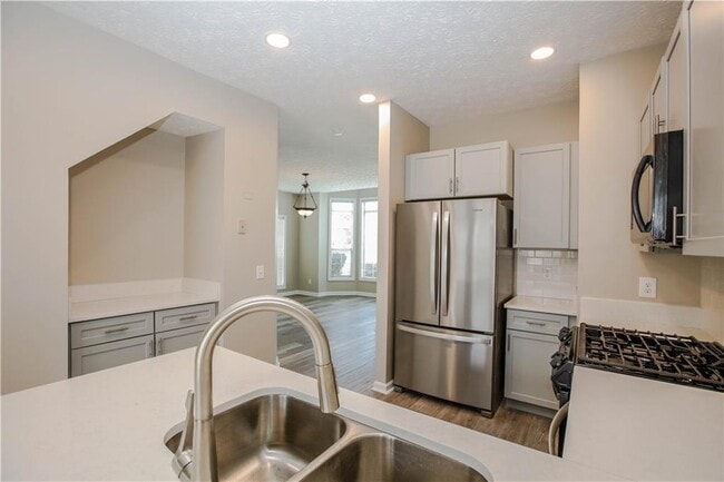 Building Photo - 4130 Wildridge Dr