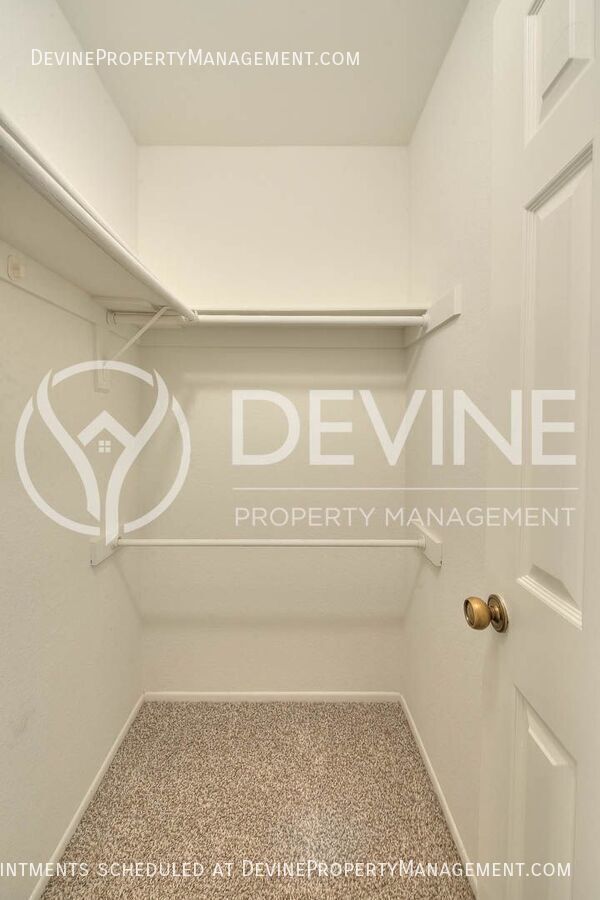 Building Photo - 1266 Clearspring Dr