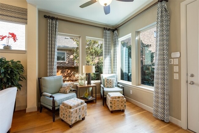 Building Photo - 1016 Peacock Blvd