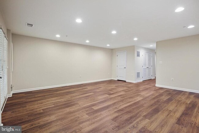 Building Photo - 11675 Emerald Green Dr