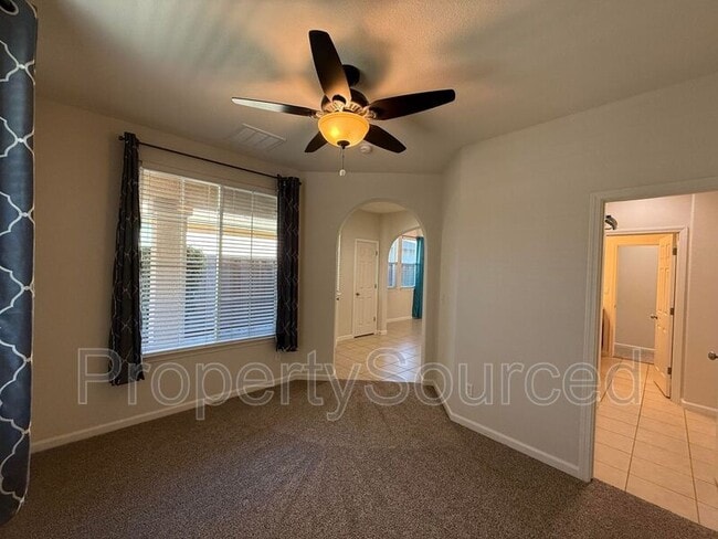 Building Photo - 1720 Dalia Ln