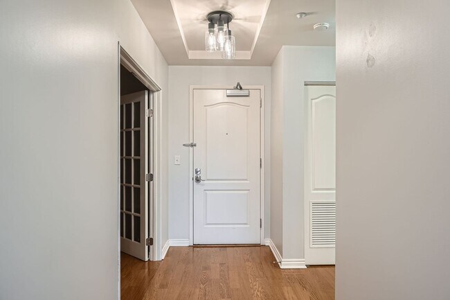 Building Photo - 300 W 11th Ave