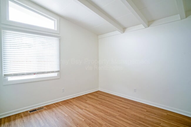 Building Photo - 829 Sea Palm Ave