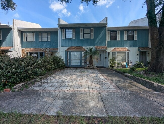 Primary Photo - 3417 W Kirby St