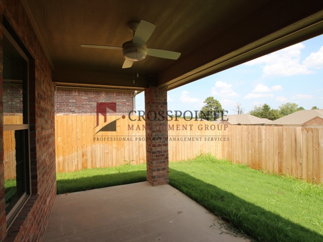 Building Photo - Beautiful 2 Bedroom 2 Bathroom Townhouse in South Tyler! 1/2 OFF FIRST FULL MONTH