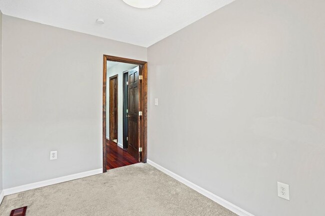 Building Photo - 1111 Harvard St NW