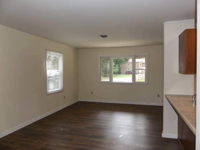 Living Room - 7413 Spout Hill Rd