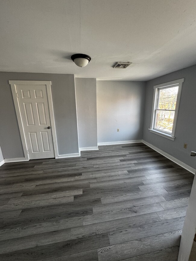 Building Photo - 225 W Martin St