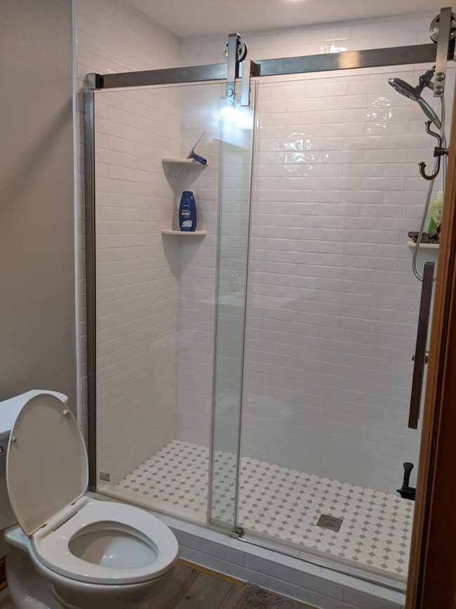 Building Photo - 5990 Idlewild Rd