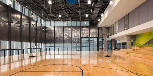 Building Photo - 1100 112th Ave NE