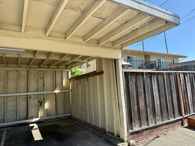 Building Photo - 1805 Bradford Way