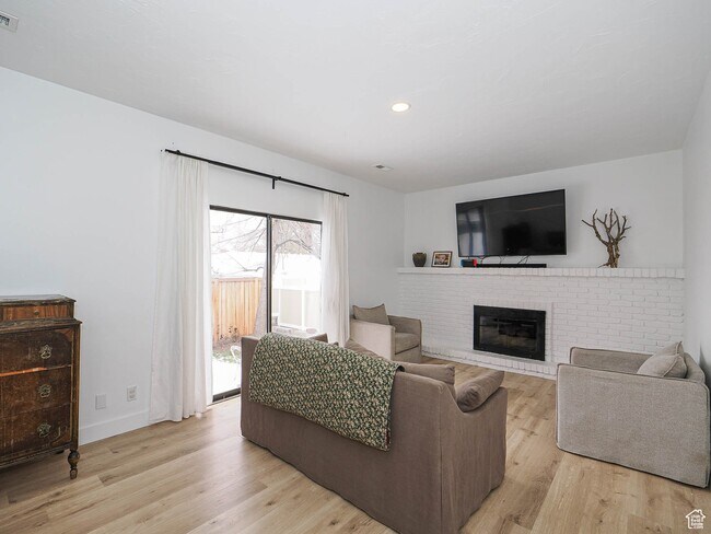 Building Photo - 9888 Borg Dr
