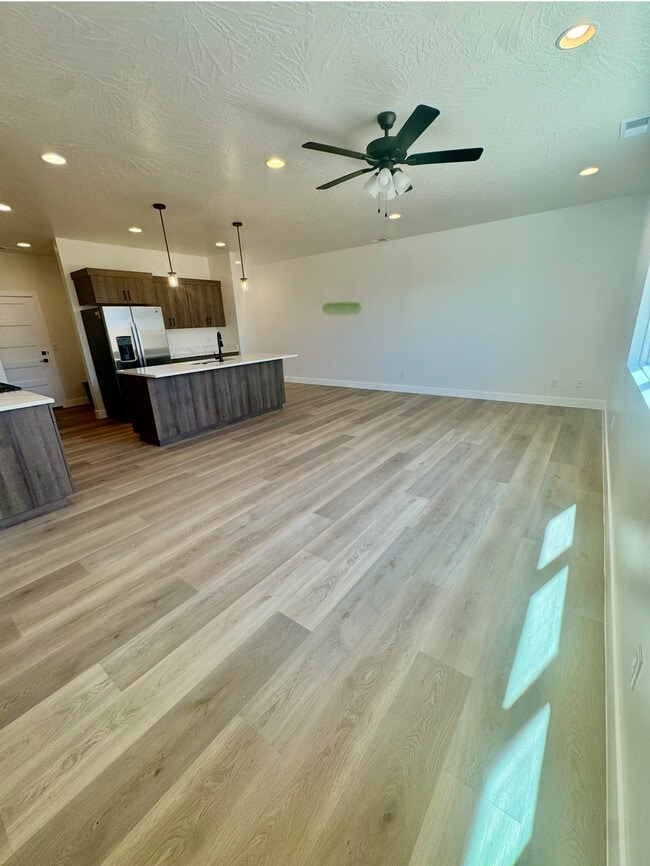 Building Photo - 4208 S Crimson Cir