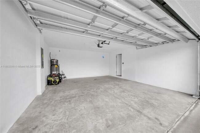 Building Photo - 12089 Monterey Pine Ln