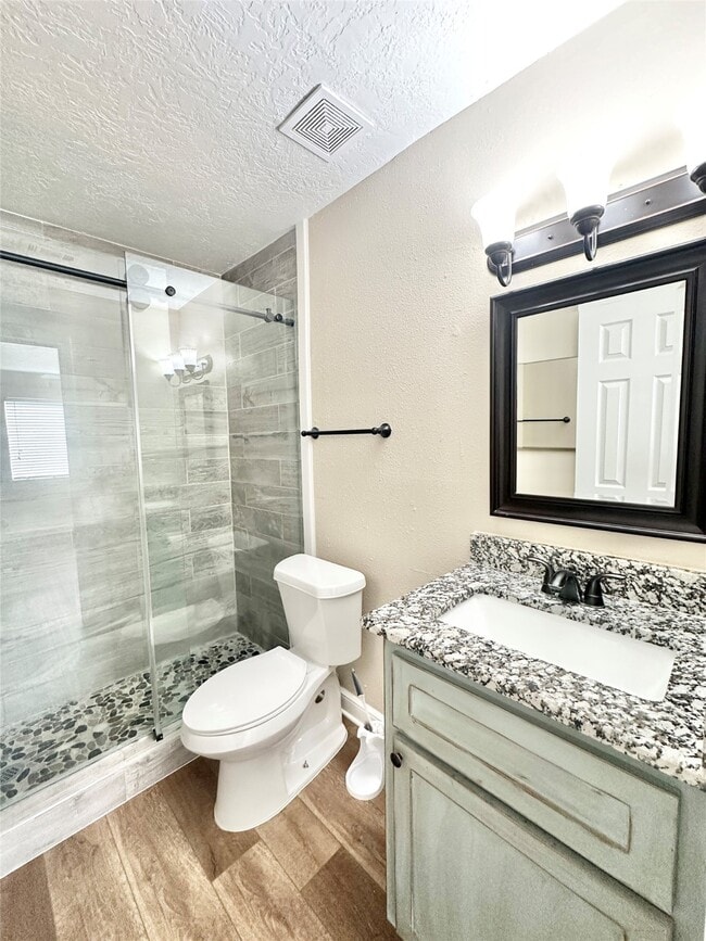 Building Photo - 16143 Little Cypress Ln