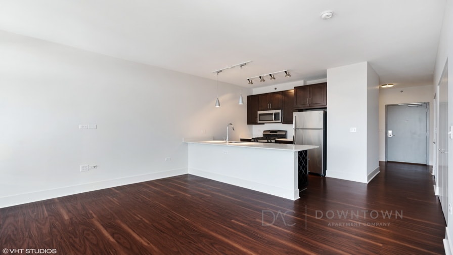 Building Photo - 1460 N Halsted St