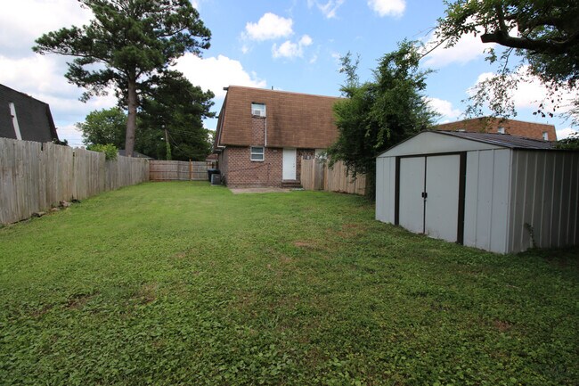 Building Photo - 119 Bob Lane