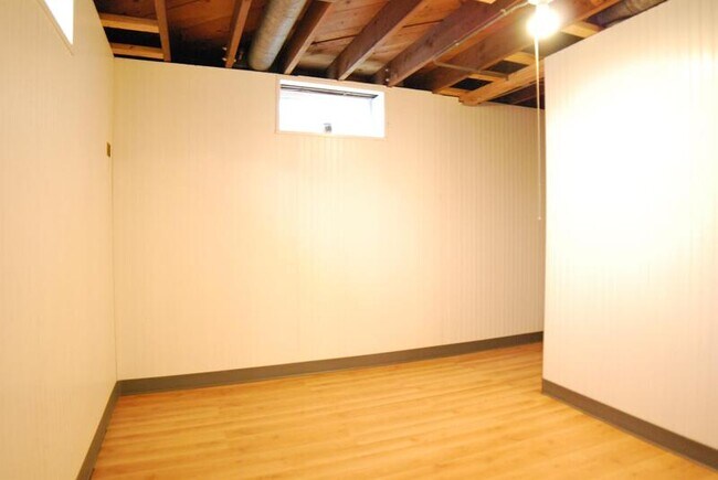 Building Photo - 2924 Soutter Ave SE