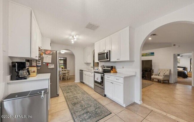 Building Photo - 12401 Antler Hill Ln