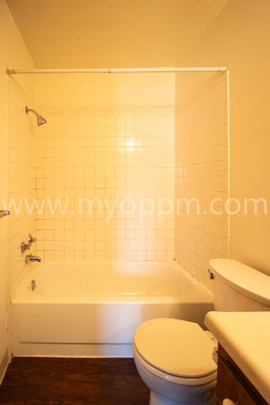 Building Photo - 8620 N 31st St