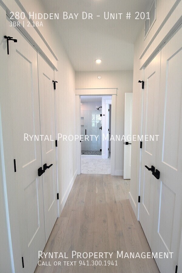 Building Photo - 280 Hidden Bay Dr