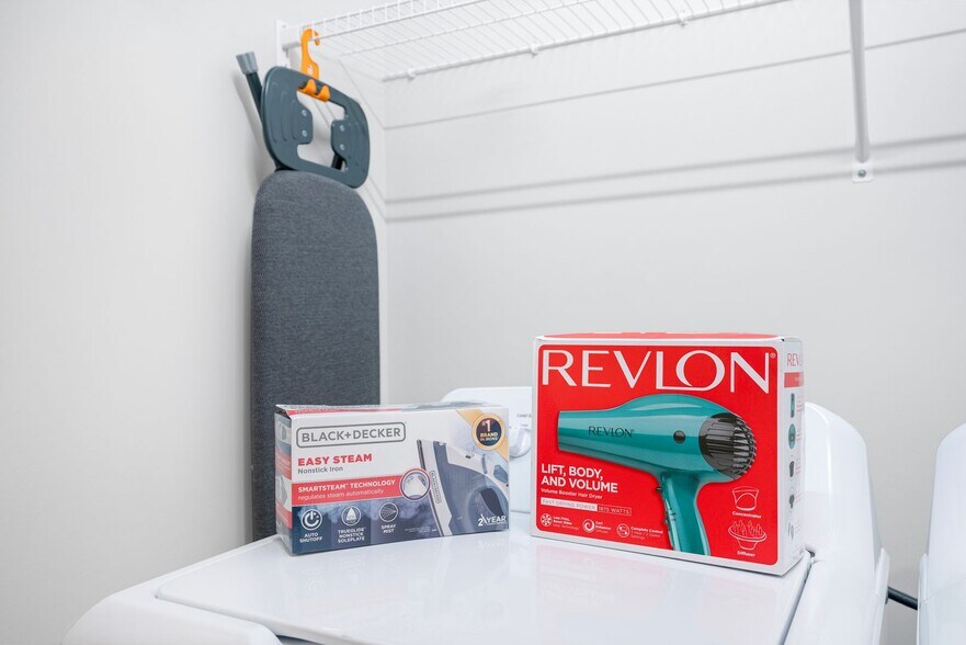 Building Photo - 156 Excell Rd