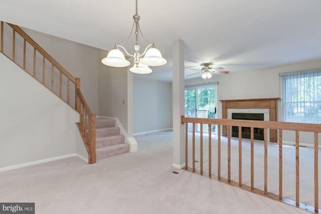 Building Photo - 1605 Oak Spring Way