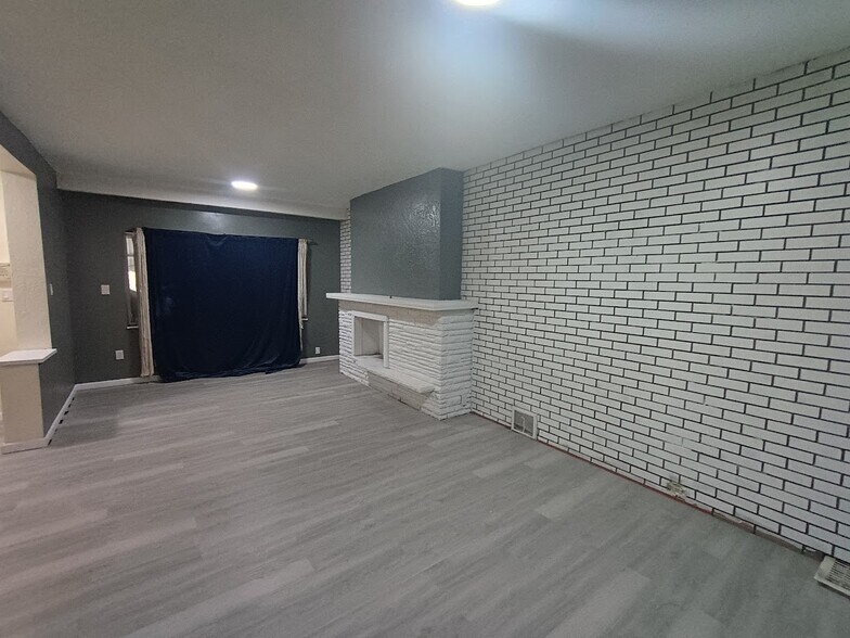 Building Photo - 412 Althea St