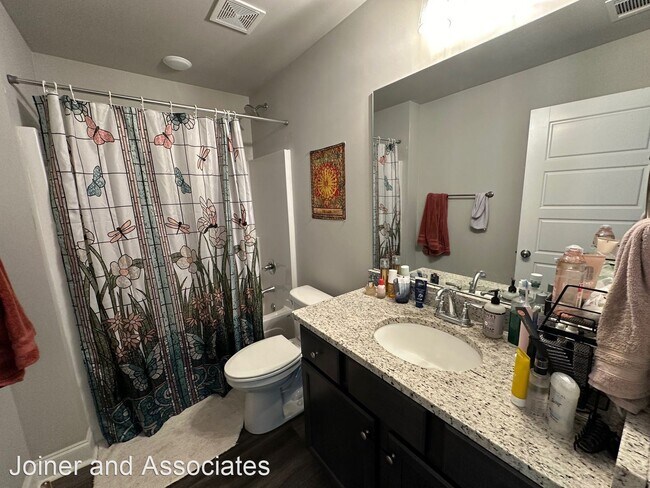 Building Photo - 4 br, 4 bath House - 962 MLK Parkway