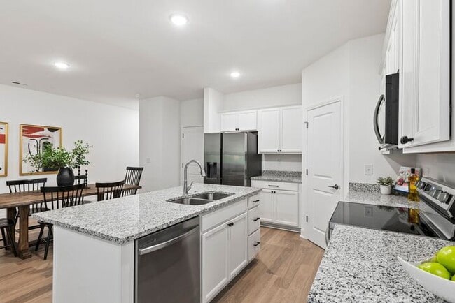 Building Photo - 3bd Marigold at Chapman Trace