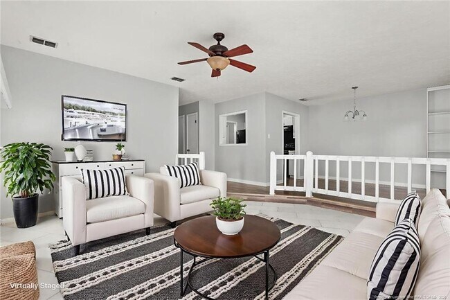 Building Photo - 920 Inglewood Ln