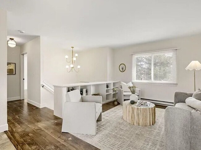 Building Photo - Beautiful, Newly Remodeled Home In Great Location!