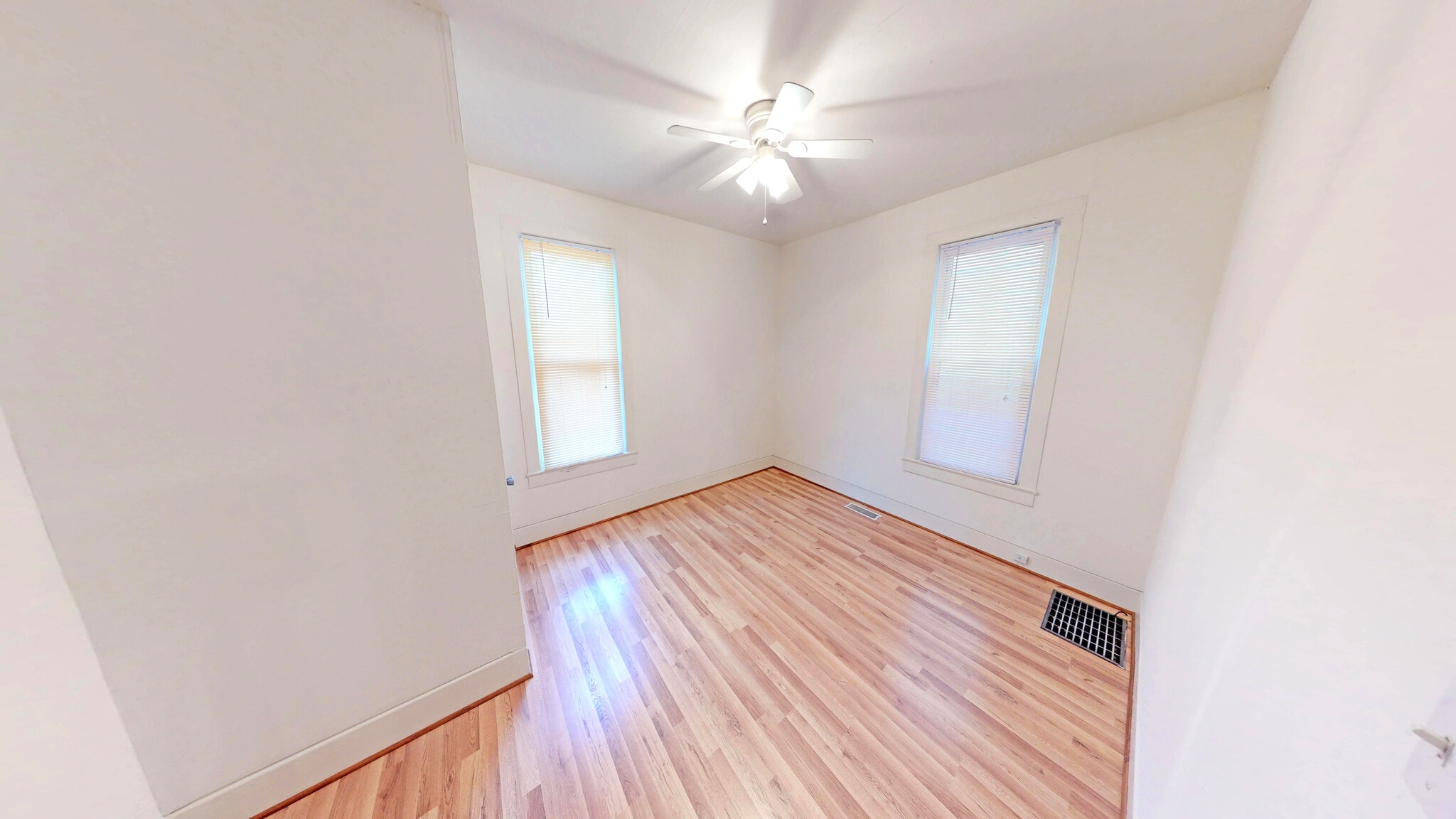 BDR 1 - 517 W Edwards St
