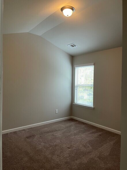 Upstairs bedroom 2 - 6505 Muirfield Pt