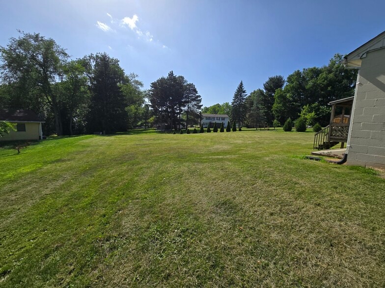 Back Yard - 836 Oak Hill Rd