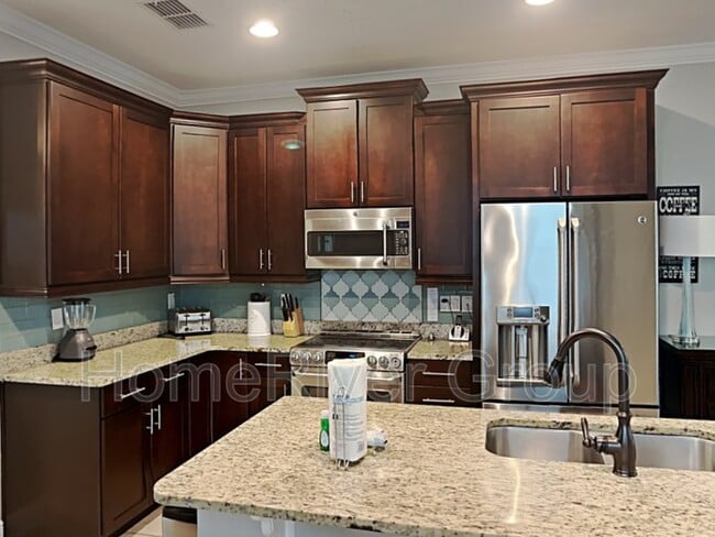 Building Photo - 531 Lasso Dr