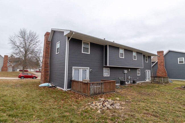 Building Photo - 1915 Mirtle Grove Ct