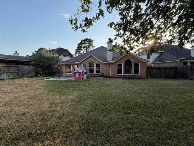Building Photo - 19026 N Canyon Dr