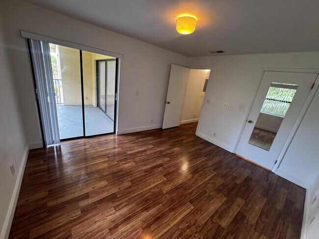 Building Photo - 9999 Summerbreeze Dr