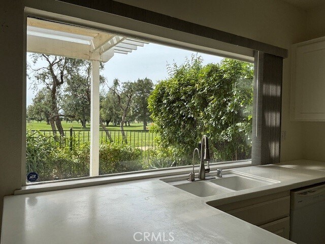 Building Photo - 904 Bergamo Ave